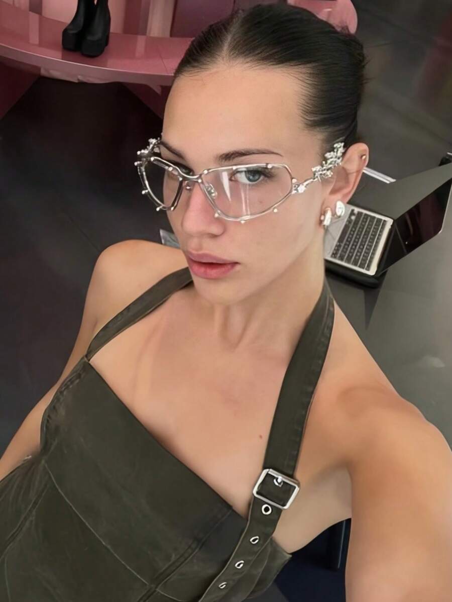 1PC Diamond Studded Silver Glasses, Elegant Rhinestone Futuristic Style, Y2K Fashion Style, Photography And Beach Accessories For Summer Beach Vacation,Outdoor,Travel