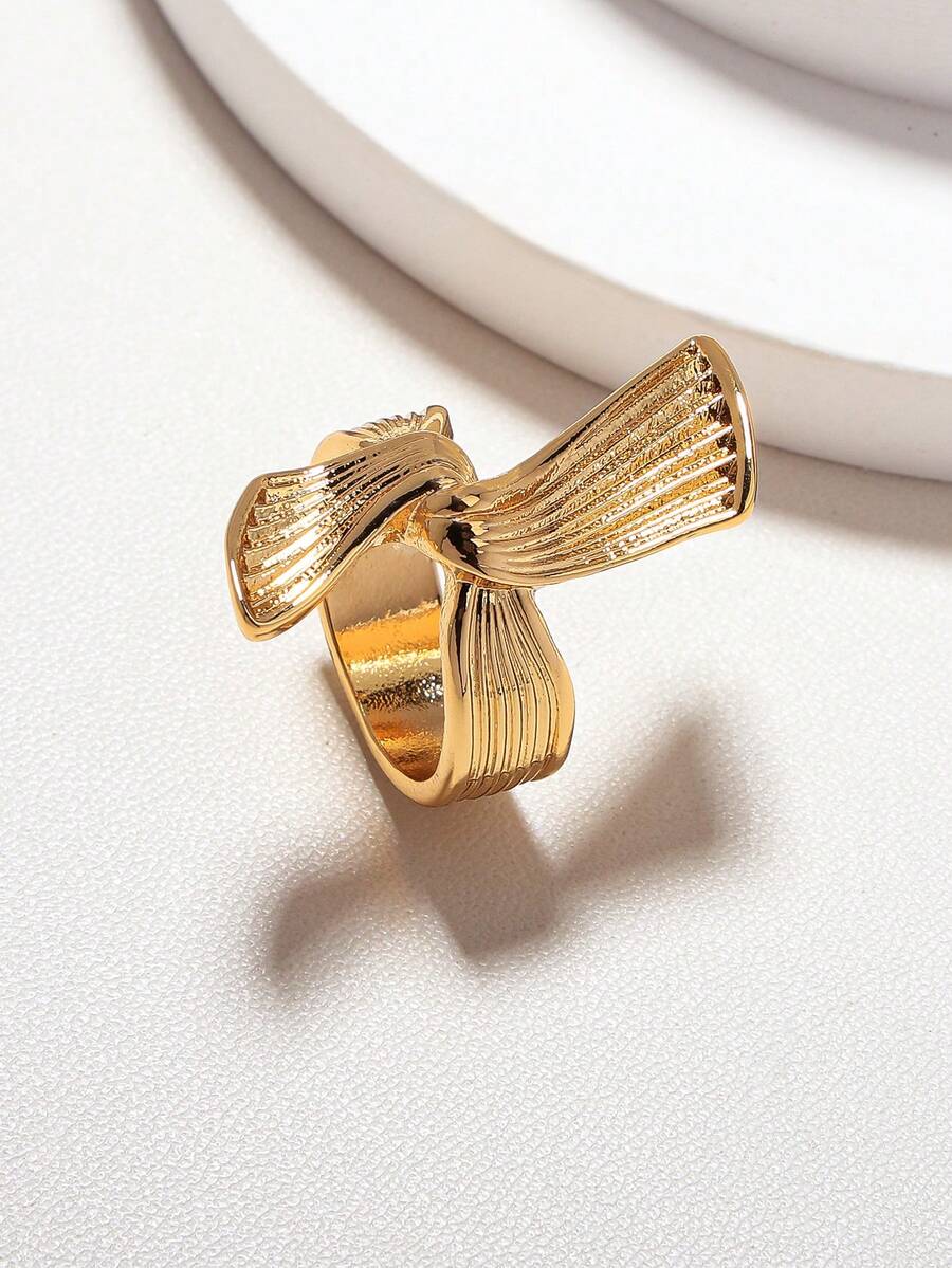 1pc Minimalist Chic European & American Style Smooth Geometric Circle Ring, Fashionable Jewelry For Women, Suitable For Daily, Vacation, Commute And Business Wear